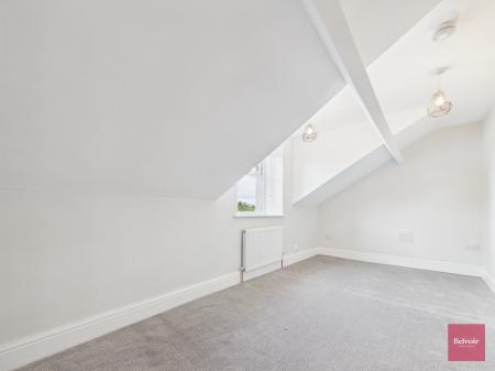 2 bedroom Maisonette to let in Mill Street, Gowerton, Swansea, SA4