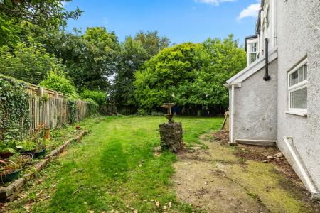 4 bedroom Detached house for sale in Southward Lane, Langland, Swansea, SA3