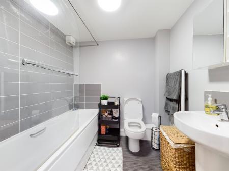 1 bedroom Flat for sale in Phoebe Road, Swansea, SA1