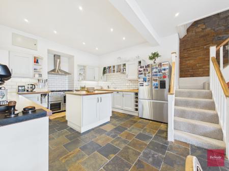 3 bedroom Town house for sale in Overland Road, Mumbles, Swansea, SA3