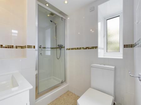 2 bedroom Flat to let in Penmaen Terrace, Uplands, Swansea, SA1