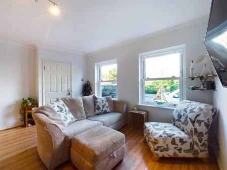 1 bedroom Flat to let in Mumbles Road, Mumbles, Swansea, SA3