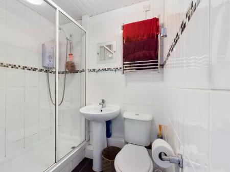 1 bedroom Flat to let in Mumbles Road, Mumbles, Swansea, SA3