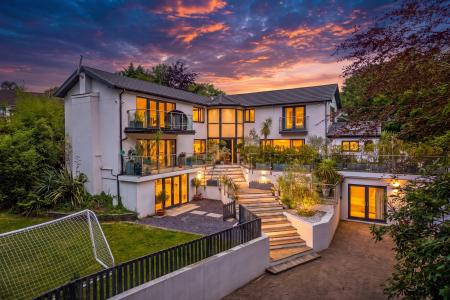 5 bedroom Detached house for sale in Brynfield Road, Langland, Swansea, SA3