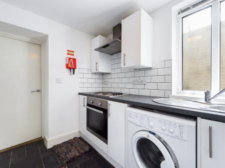 1 bedroom Ground floor flat to let in Heathfield, Mount Pleasant, Swansea, SA1