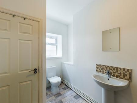 2 bedroom Flat to let in Constitution Hill, Mount Pleasant, Swansea, SA1