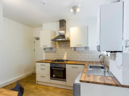 2 bedroom Flat to let in Constitution Hill, Mount Pleasant, Swansea, SA1