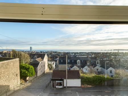 2 bedroom Flat to let in Constitution Hill, Uplands, Swansea, SA1