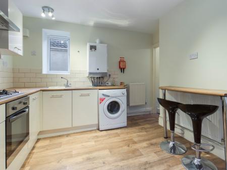 2 bedroom Flat to let in Constitution Hill, Uplands, Swansea, SA1