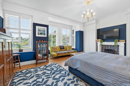 5 bedroom Terraced House for sale in Langland Road, Mumbles, Swansea, SA3