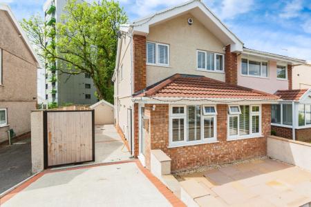 4 bedroom Semi-detached house for sale in Beaconsfield Way, Sketty, Swansea, SA2