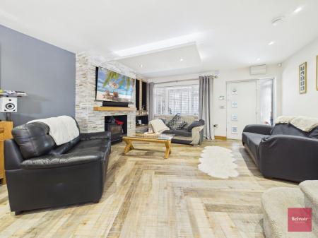 4 bedroom Semi-detached house for sale in Beaconsfield Way, Sketty, Swansea, SA2