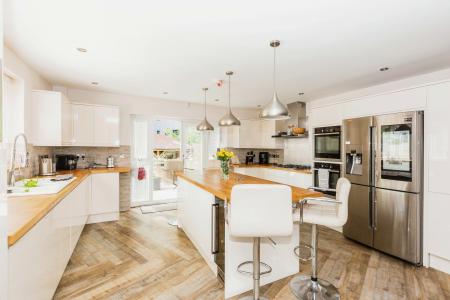4 bedroom Semi-detached house for sale in Beaconsfield Way, Sketty, Swansea, SA2