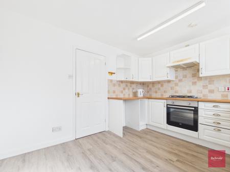 2 bedroom Terraced House to let in Clos Ysbyty, Cimla, Neath, SA11