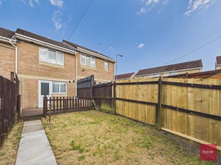 2 bedroom Terraced House to let in Clos Ysbyty, Cimla, Neath, SA11