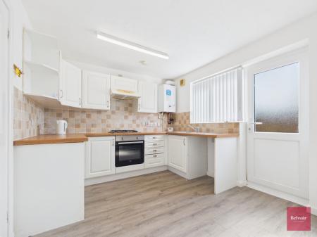 2 bedroom Terraced House to let in Clos Ysbyty, Cimla, Neath, SA11