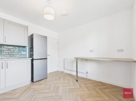 2 bedroom Maisonette to let in Mill Street, Gowerton, Swansea, SA4