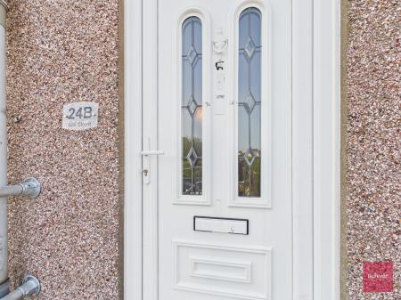 2 bedroom Maisonette to let in Mill Street, Gowerton, Swansea, SA4