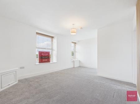 2 bedroom Maisonette to let in Mill Street, Gowerton, Swansea, SA4