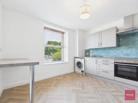 2 bedroom Maisonette to let in Mill Street, Gowerton, Swansea, SA4