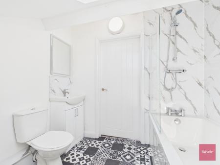 2 bedroom Maisonette to let in Mill Street, Gowerton, Swansea, SA4