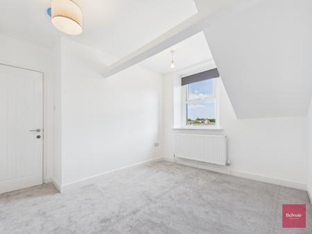 2 bedroom Maisonette to let in Mill Street, Gowerton, Swansea, SA4