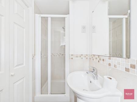 3 bedroom Detached house to let in Golwg Y Coed, Birchgrove, Swansea, SA7