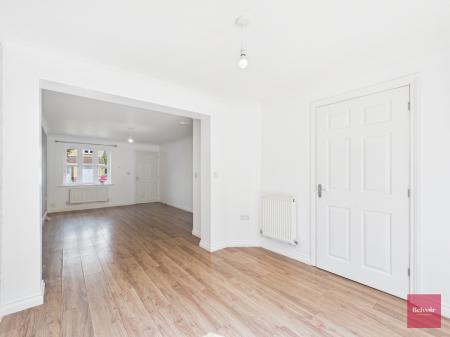 3 bedroom Detached house to let in Golwg Y Coed, Birchgrove, Swansea, SA7
