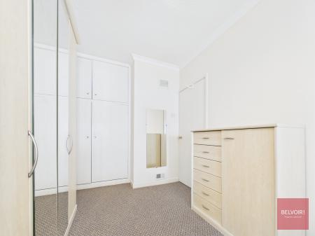 1 bedroom Flat to let in Vanewood Court, Plunch Lane, Mumbles, Swansea, SA3