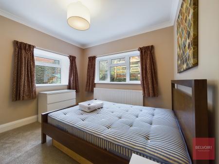 2 bedroom Flat to let in Penmaen Terrace, Uplands, Swansea, SA1