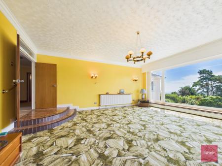 4 bedroom Bungalow for sale in Dunvant Road, Killay, Swansea, SA2