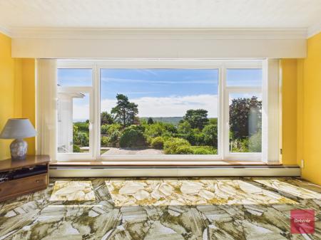 4 bedroom Bungalow for sale in Dunvant Road, Killay, Swansea, SA2