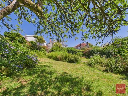 4 bedroom Bungalow for sale in Dunvant Road, Killay, Swansea, SA2