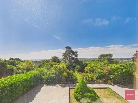 4 bedroom Bungalow for sale in Dunvant Road, Killay, Swansea, SA2