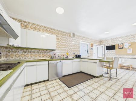 4 bedroom Bungalow for sale in Dunvant Road, Killay, Swansea, SA2