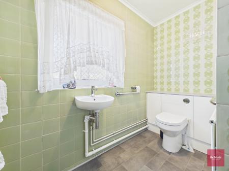 4 bedroom Bungalow for sale in Dunvant Road, Killay, Swansea, SA2
