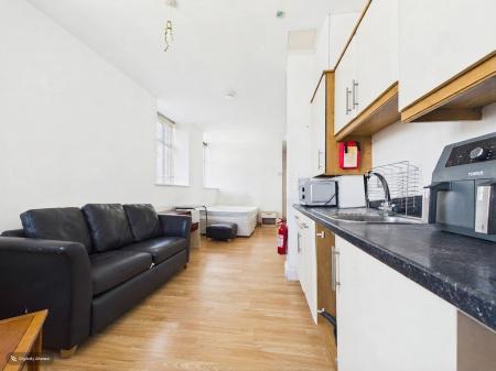 1 bedroom Studio flat for sale in The Kingsway, City Centre, Swansea, SA1