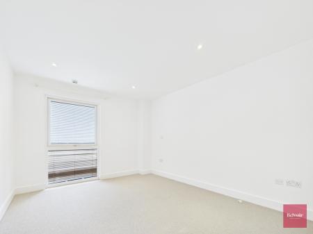 2 bedroom Flat to let in Merdian Bay, Trawler Road, Maritime Quarter, Swansea, SA1