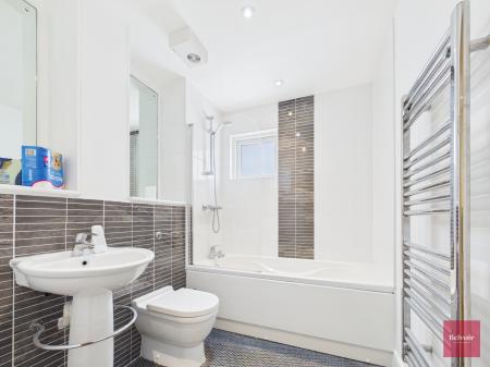 2 bedroom Flat to let in Merdian Bay, Trawler Road, Maritime Quarter, Swansea, SA1