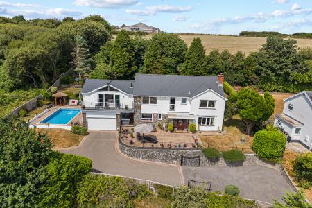 5 bedroom Detached house for sale in Westport Avenue, Mayals, Swansea, SA3