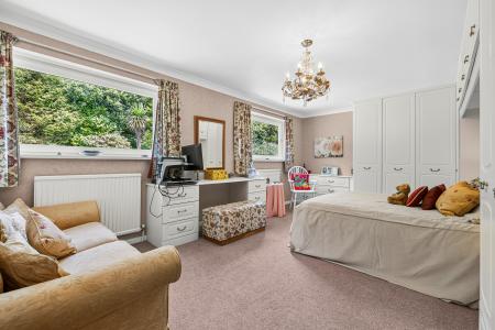 5 bedroom Detached house for sale in Westport Avenue, Mayals, Swansea, SA3