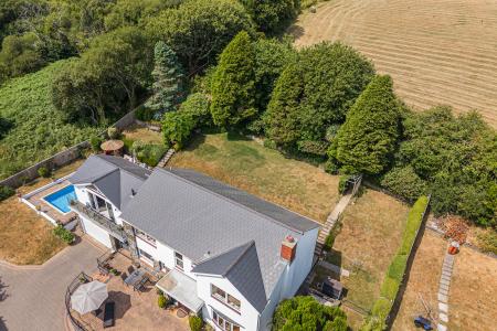 5 bedroom Detached house for sale in Westport Avenue, Mayals, Swansea, SA3