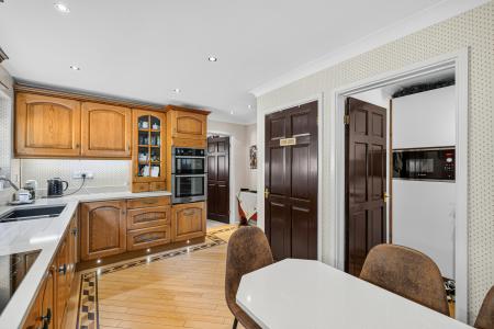5 bedroom Detached house for sale in Westport Avenue, Mayals, Swansea, SA3