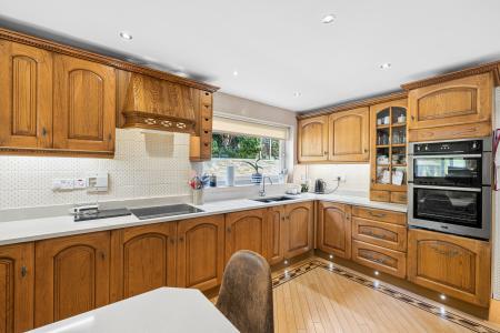 5 bedroom Detached house for sale in Westport Avenue, Mayals, Swansea, SA3