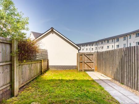 4 bedroom Town house to let in Naiad Road, Copper Quarter, Swansea, SA1