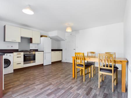 4 bedroom Town house to let in Naiad Road, Copper Quarter, Swansea, SA1