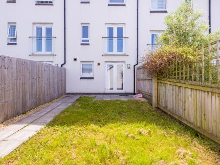 4 bedroom Town house to let in Naiad Road, Copper Quarter, Swansea, SA1