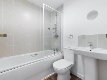 4 bedroom Town house to let in Naiad Road, Copper Quarter, Swansea, SA1
