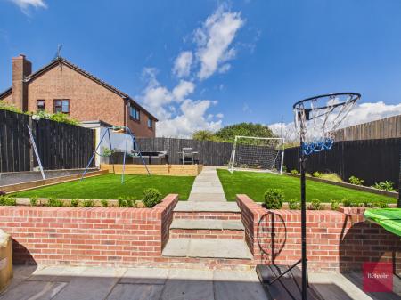 4 bedroom Detached house for sale in Juniper Close, Sketty, Swansea, SA2