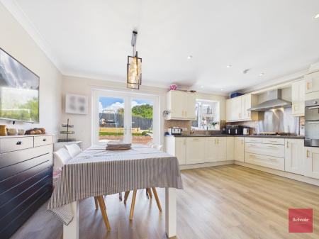 4 bedroom Detached house for sale in Juniper Close, Sketty, Swansea, SA2